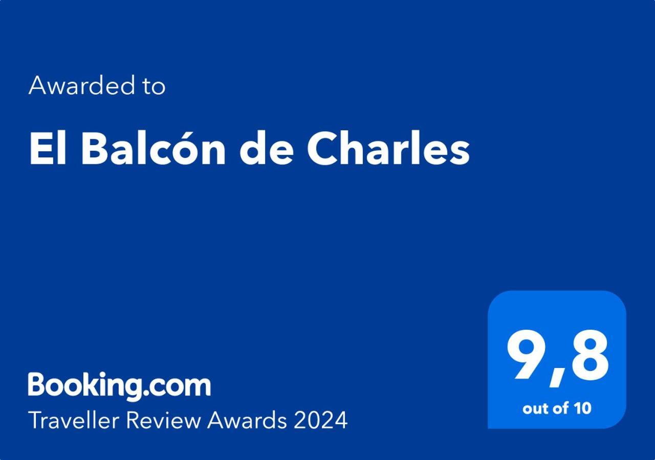 El Balcon De Charles Apartment Santander Bagian luar foto