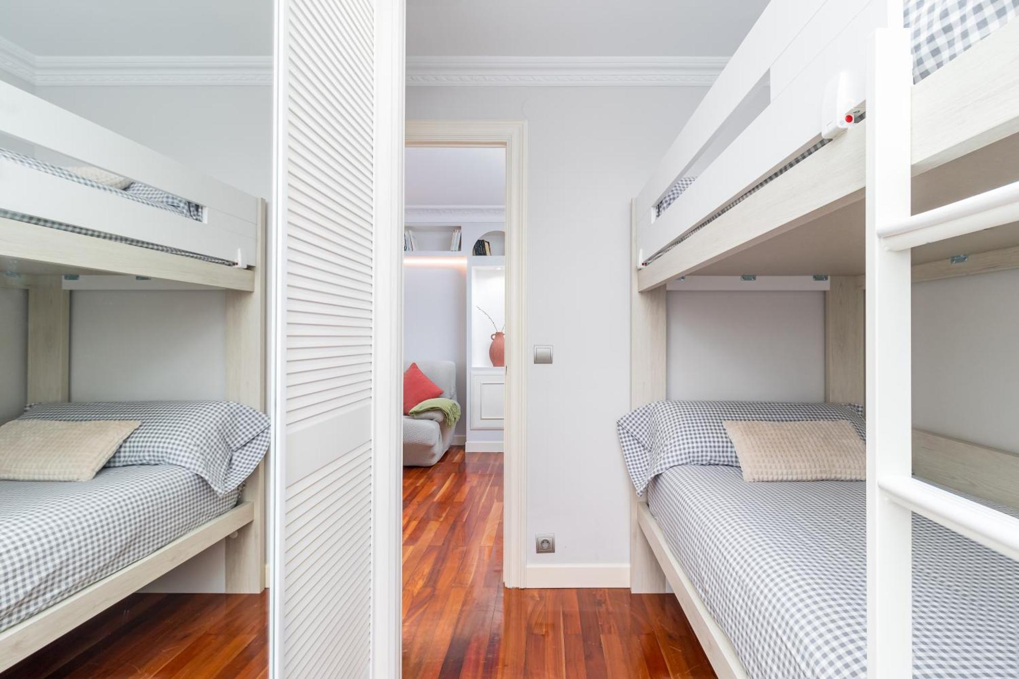 El Balcon De Charles Apartment Santander Bagian luar foto